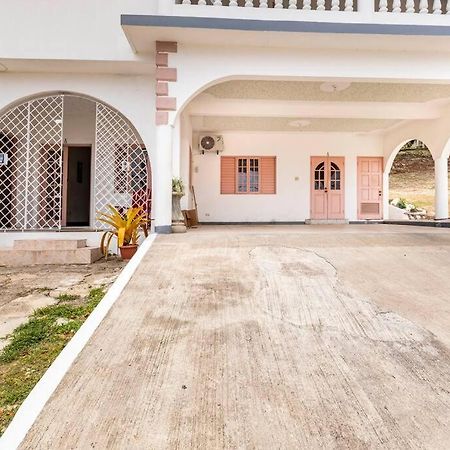 Shaw Park Gem Apt 12A Ocho Rios Ngoại thất bức ảnh