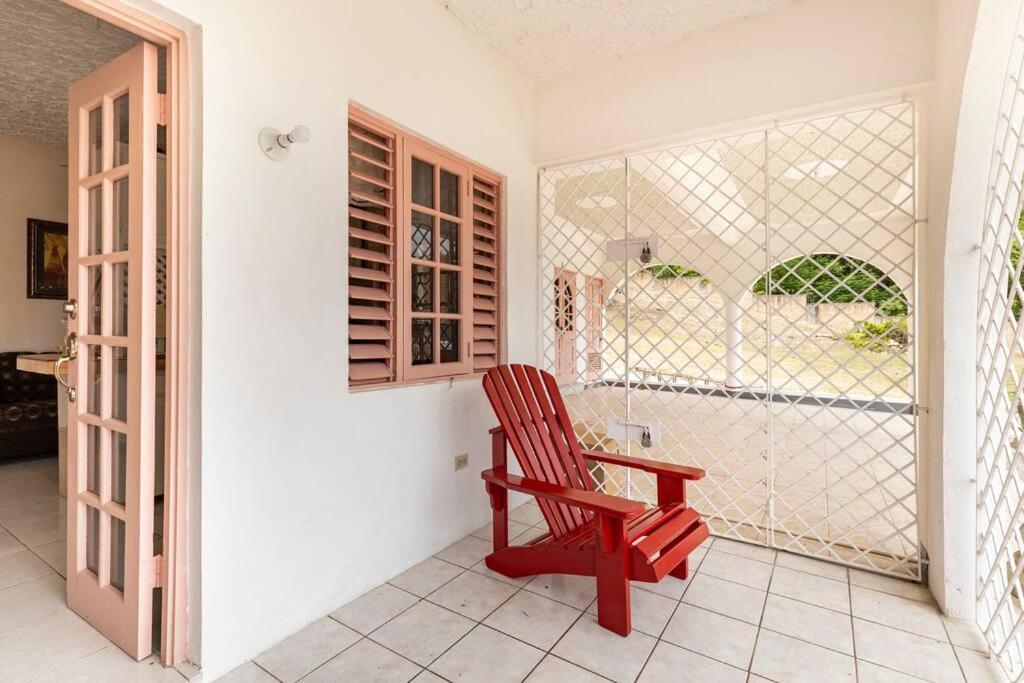 Shaw Park Gem Apt 12A Ocho Rios Ngoại thất bức ảnh